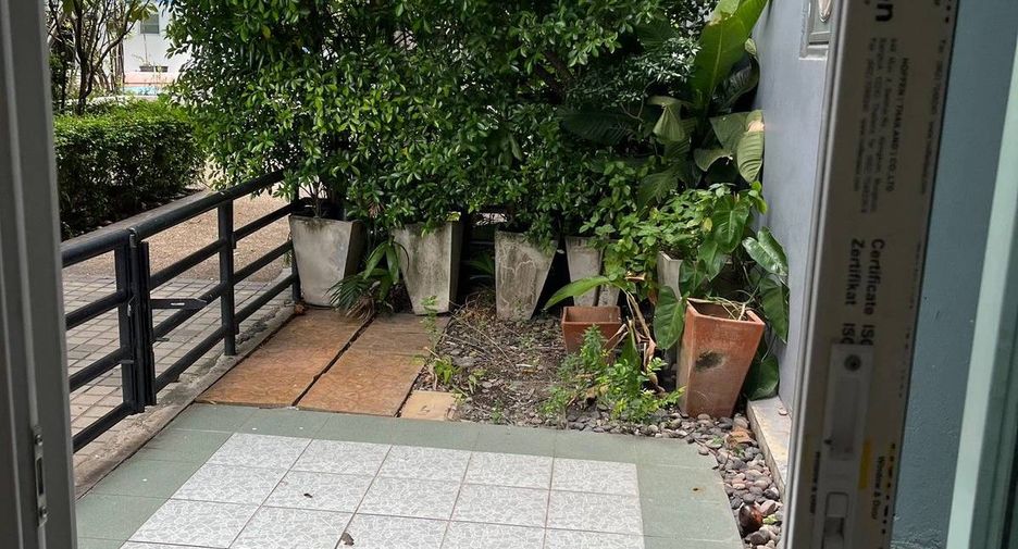 Condo en venta de 2 habitaciones en Khlong Toei, Bangkok