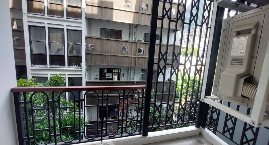 For sale 1 bed condo in Pathum Wan, Bangkok