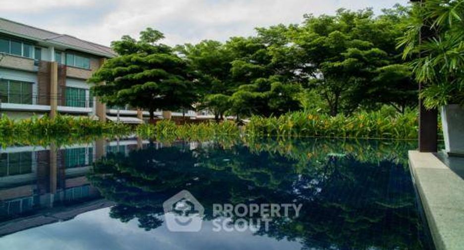 For sale 3 bedrooms townhouse in Prawet, Bangkok