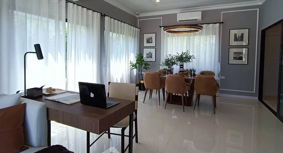 For sale 4 bedrooms house in Sai Mai, Bangkok