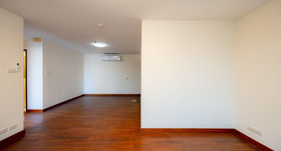 À vendre 2 chambres condo à Watthana, Bangkok