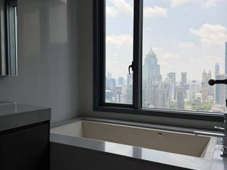 For sale 4 bedrooms condo in Khlong Toei, Bangkok