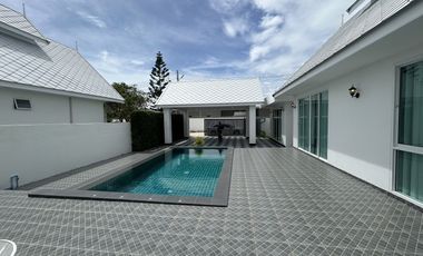 For sale 4 bedrooms villa in Hua Hin, Prachuap Khiri Khan