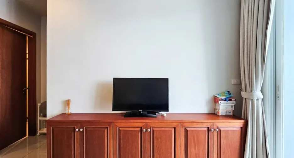 For rent 1 bed condo in Watthana, Bangkok
