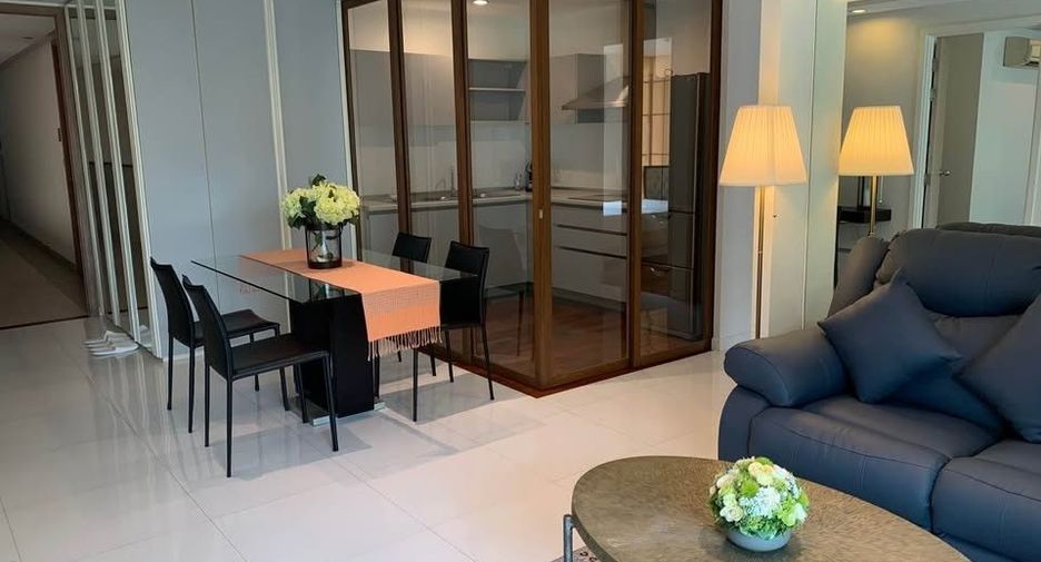 For rent 3 bedrooms condo in Khlong Toei, Bangkok
