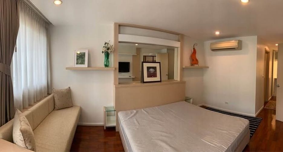 For rent 3 bedrooms condo in Khlong Toei, Bangkok