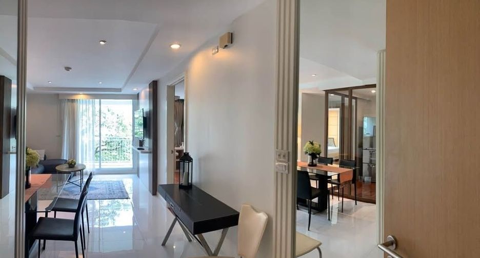For rent 3 bedrooms condo in Khlong Toei, Bangkok