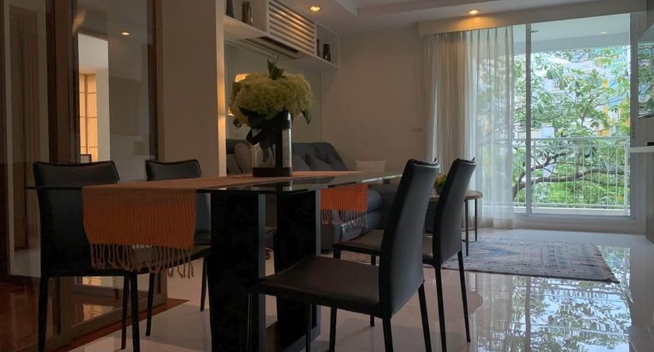 For rent 3 bedrooms condo in Khlong Toei, Bangkok