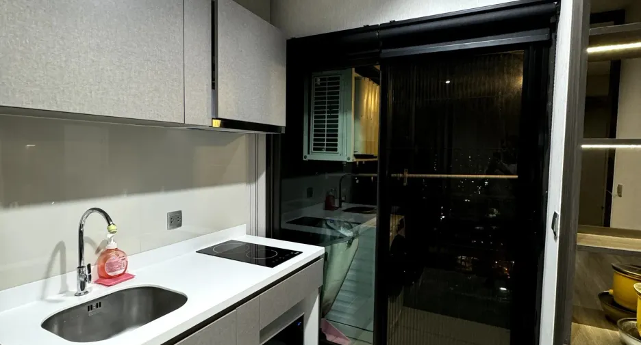 Wohnung zum Kauf mit 1 Zimmer in Huai Khwang, Bangkok