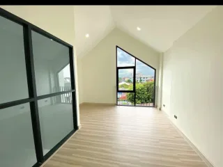 For rent 3 bedrooms house in Phra Khanong, Bangkok