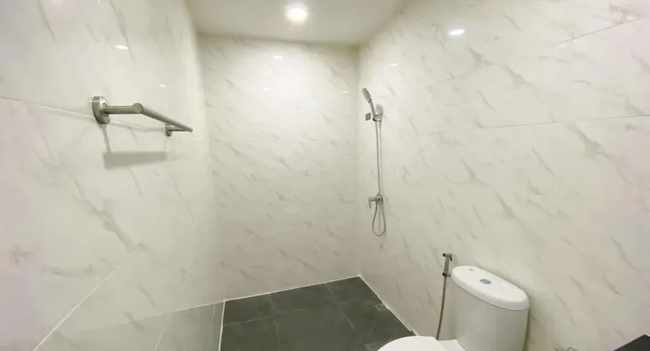 For rent 3 bedrooms house in Phra Khanong, Bangkok