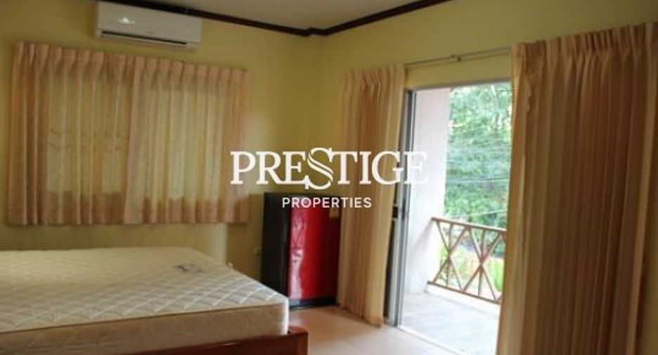 For rent 4 bedrooms house in North Pattaya, Pattaya
