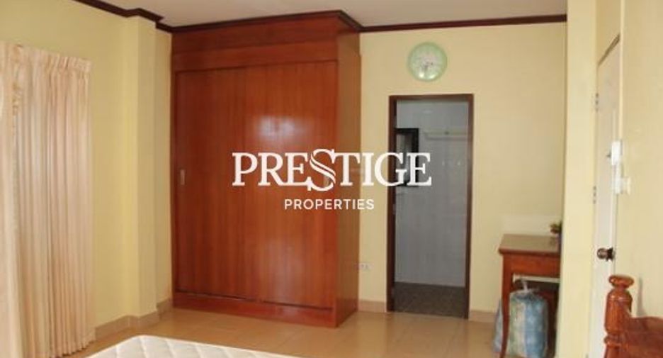For rent 4 bedrooms house in North Pattaya, Pattaya