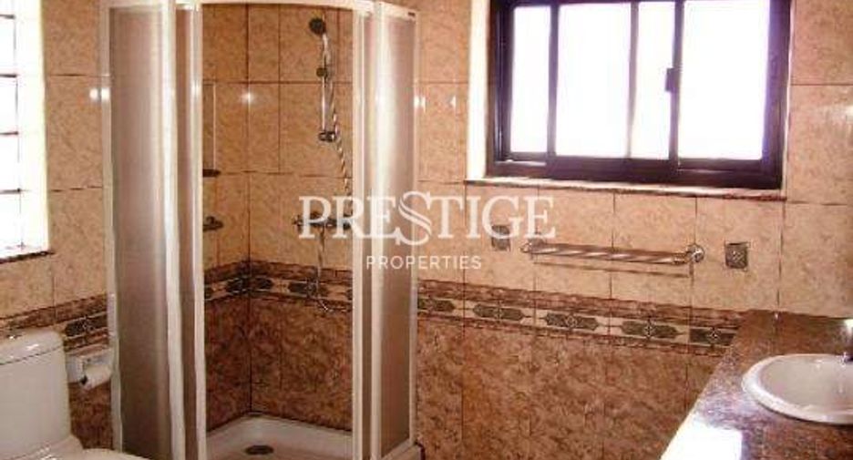 For rent 3 bedrooms house in East Pattaya, Pattaya