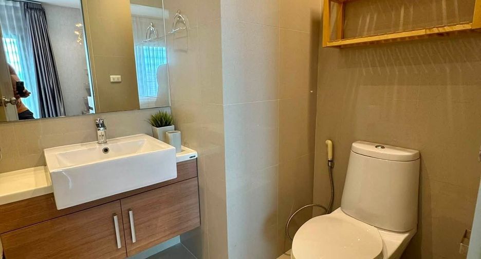 For rent 1 bed condo in Khlong Toei, Bangkok