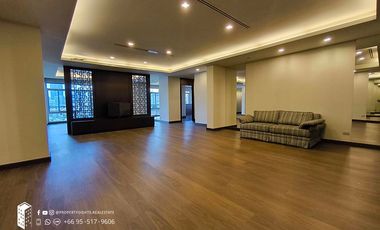 For rent 2 bedrooms condo in Yan Nawa, Bangkok
