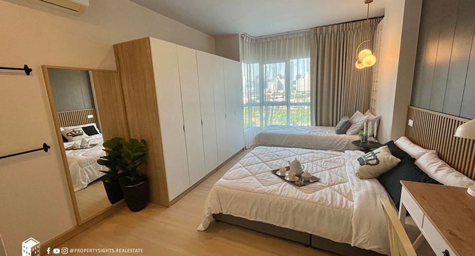 For rent 3 bedrooms condo in Huai Khwang, Bangkok