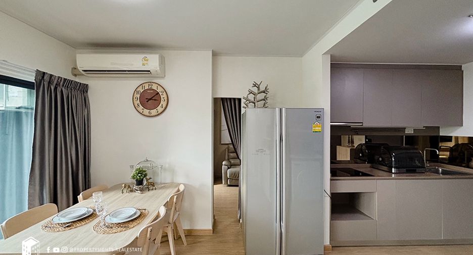 For rent 3 bedrooms condo in Phra Khanong, Bangkok