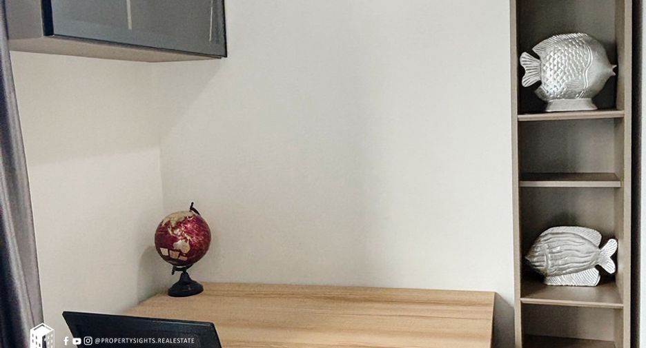 For rent 3 bedrooms condo in Phra Khanong, Bangkok