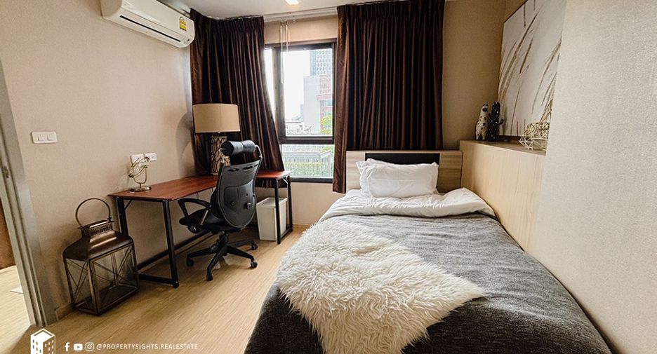 For rent 3 bedrooms condo in Phra Khanong, Bangkok