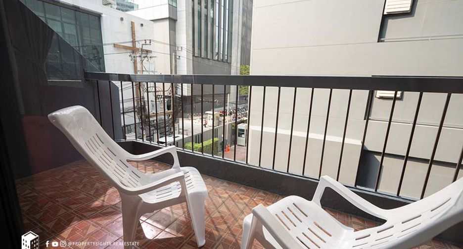 For rent 2 bedrooms condo in Khlong Toei, Bangkok
