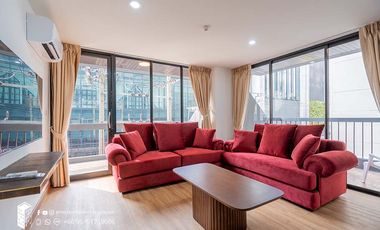 For rent 2 bedrooms condo in Khlong Toei, Bangkok