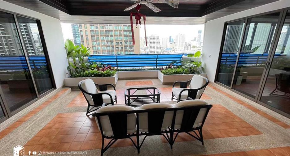 For rent 4 bedrooms condo in Khlong Toei, Bangkok