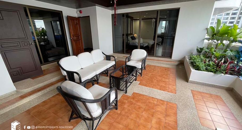 For rent 4 bedrooms condo in Khlong Toei, Bangkok