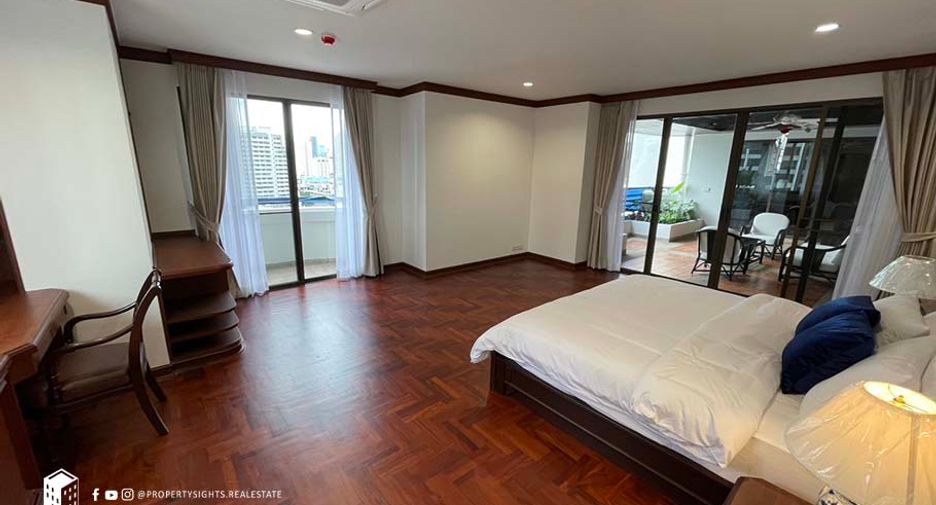 For rent 4 bedrooms condo in Khlong Toei, Bangkok