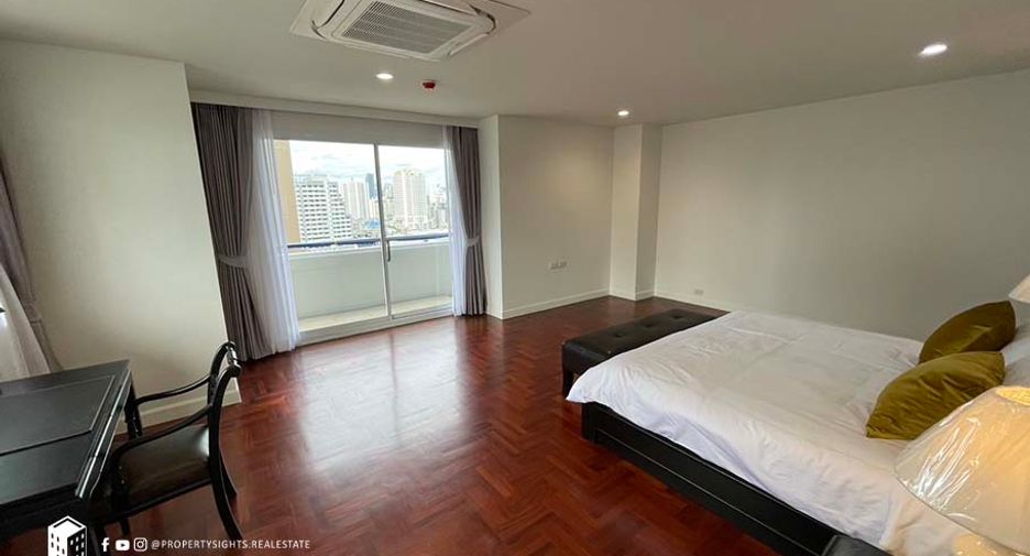 For rent 4 bedrooms condo in Khlong Toei, Bangkok