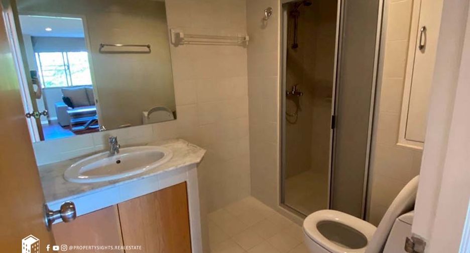 À louer 3 chambres condo à Pathum Wan, Bangkok