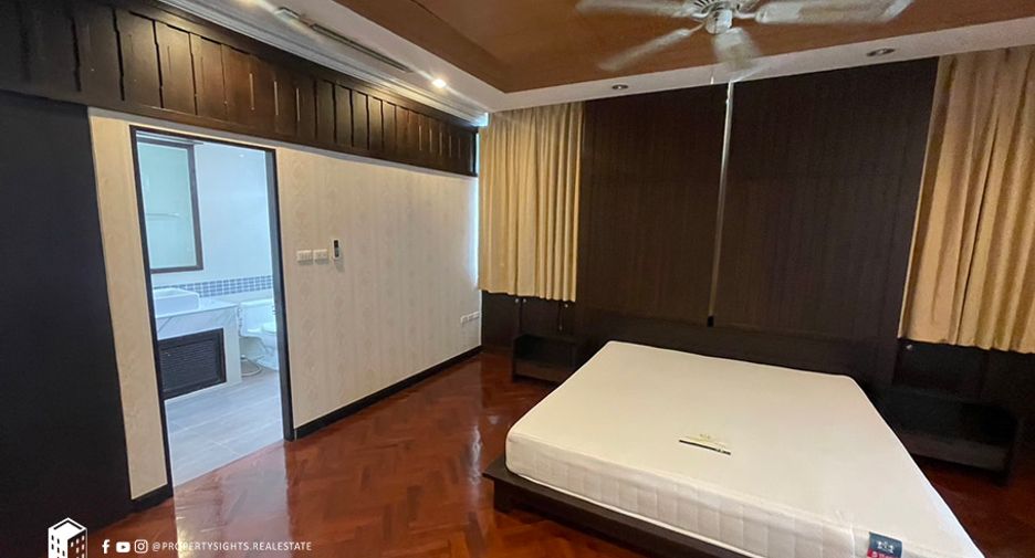 For rent 4 bedrooms condo in Watthana, Bangkok