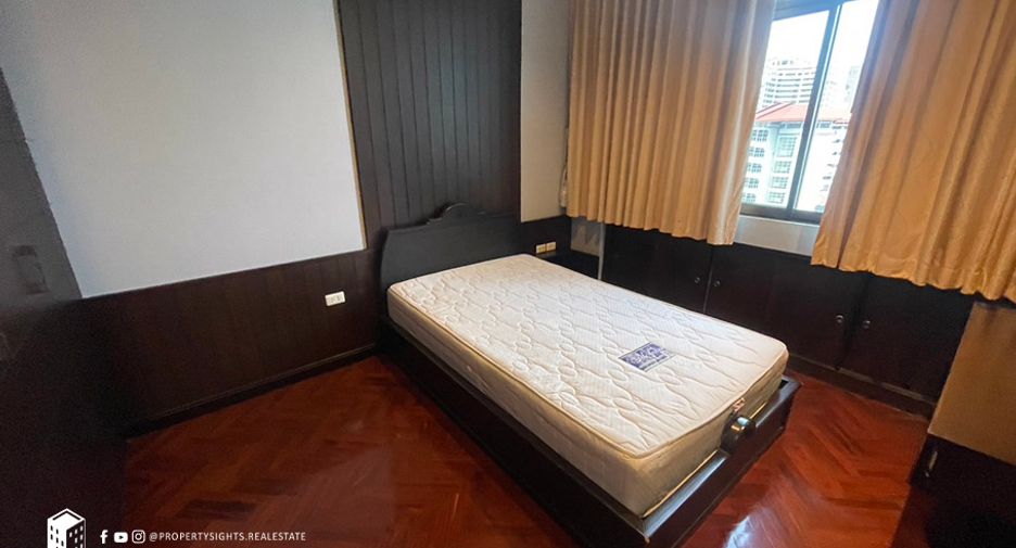 For rent 4 bedrooms condo in Watthana, Bangkok