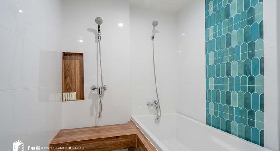 For rent 2 bedrooms condo in Khlong Toei, Bangkok