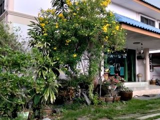 Casa en venta de 3 habitaciones en Phra Khanong, Bangkok