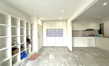 For sale 3 bedrooms condo in Chatuchak, Bangkok