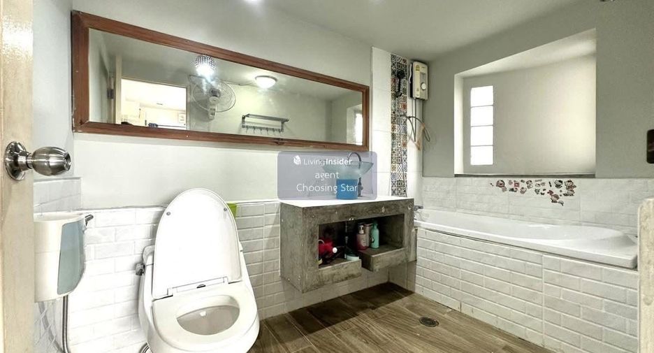 For sale 3 bedrooms condo in Chatuchak, Bangkok