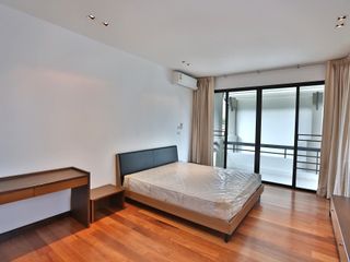 For rent 3 bedrooms townhouse in Watthana, Bangkok