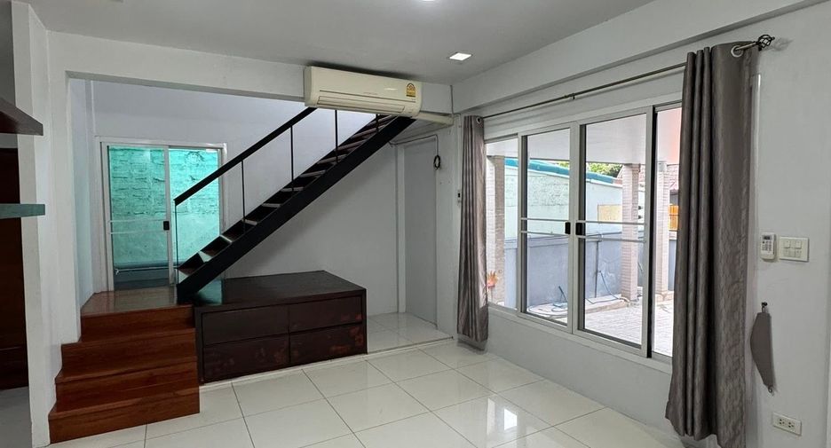 For rent 2 bedrooms house in Thawi Watthana, Bangkok
