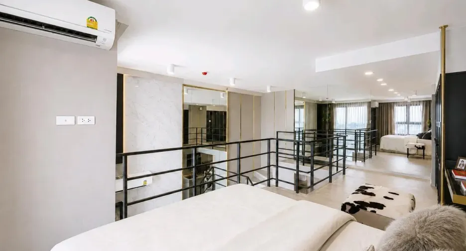 Condo en alquiler de 2 habitaciones en Bang Phlat, Bangkok