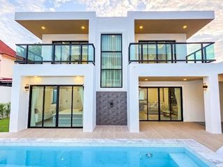 For sale 5 bedrooms villa in Bang Lamung, Chonburi