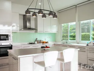 Casa en venta de 4 habitaciones en Min Buri, Bangkok