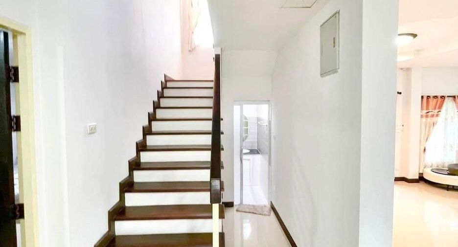 出租 4 卧室 别墅 在 San Sai, Chiang Mai