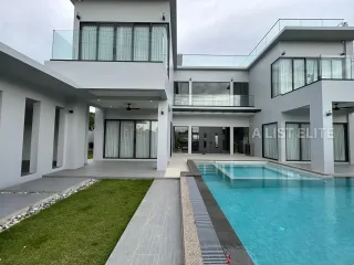 For Rent 5 Bedroom House In Bang Lamung, Chonburi