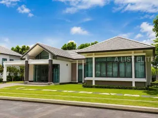 For Rent 3 Bedroom House In Bang Lamung, Chonburi