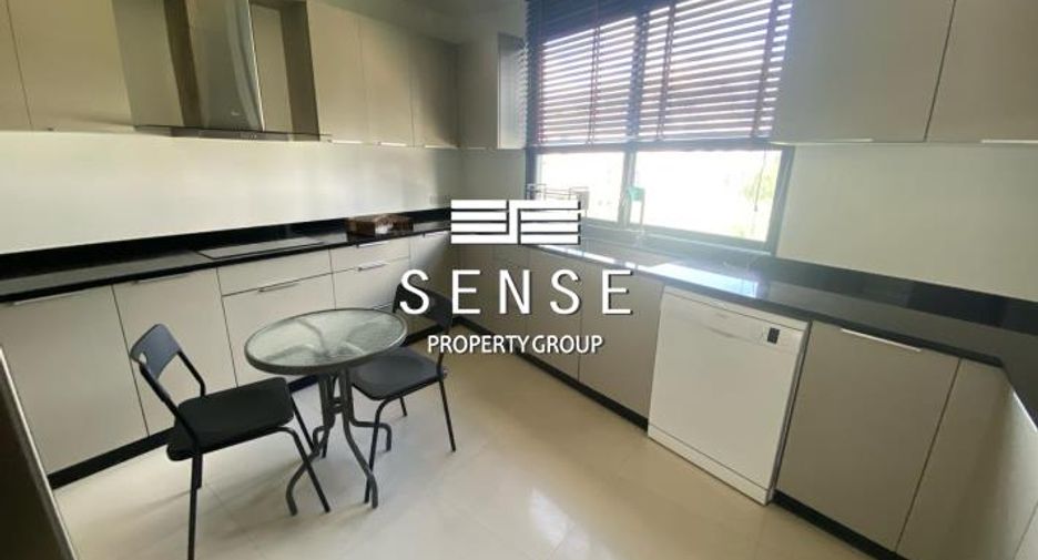 For rent 3 ベッドルーム condo in Yan Nawa, Bangkok