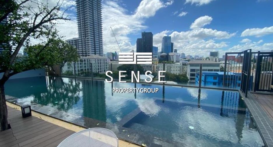 For rent 3 ベッドルーム condo in Yan Nawa, Bangkok