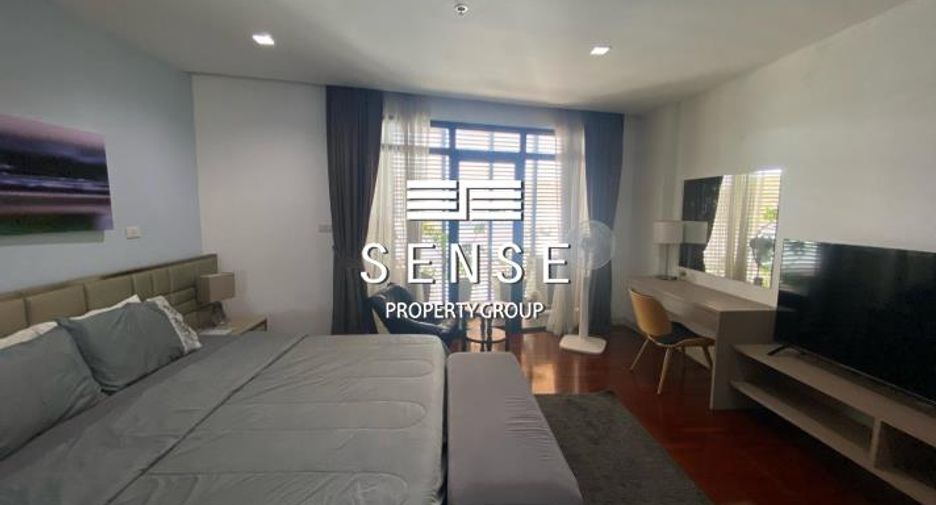 For rent 3 ベッドルーム condo in Yan Nawa, Bangkok