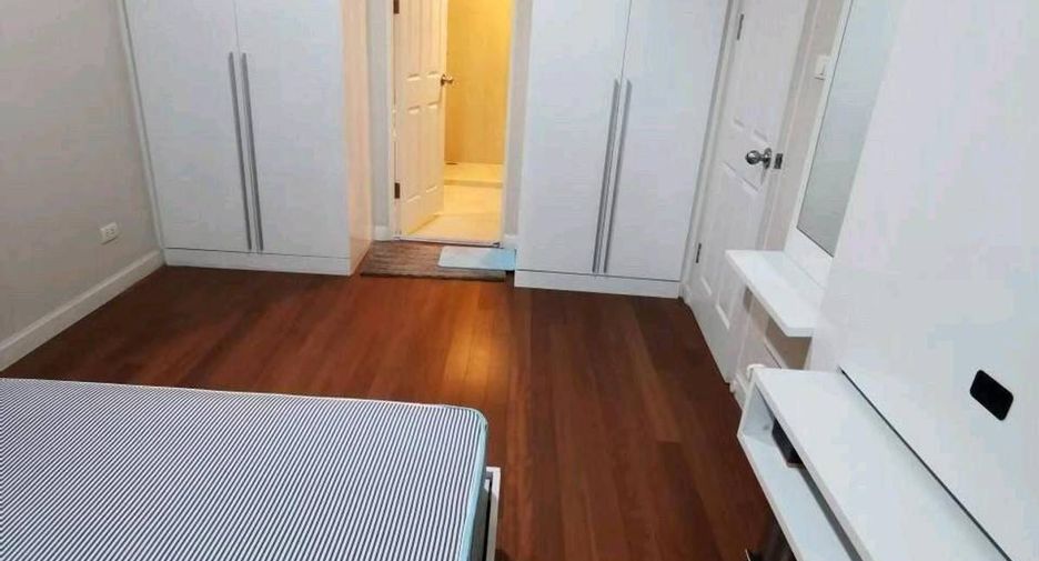 Condo en venta de 3 habitaciones en Huai Khwang, Bangkok