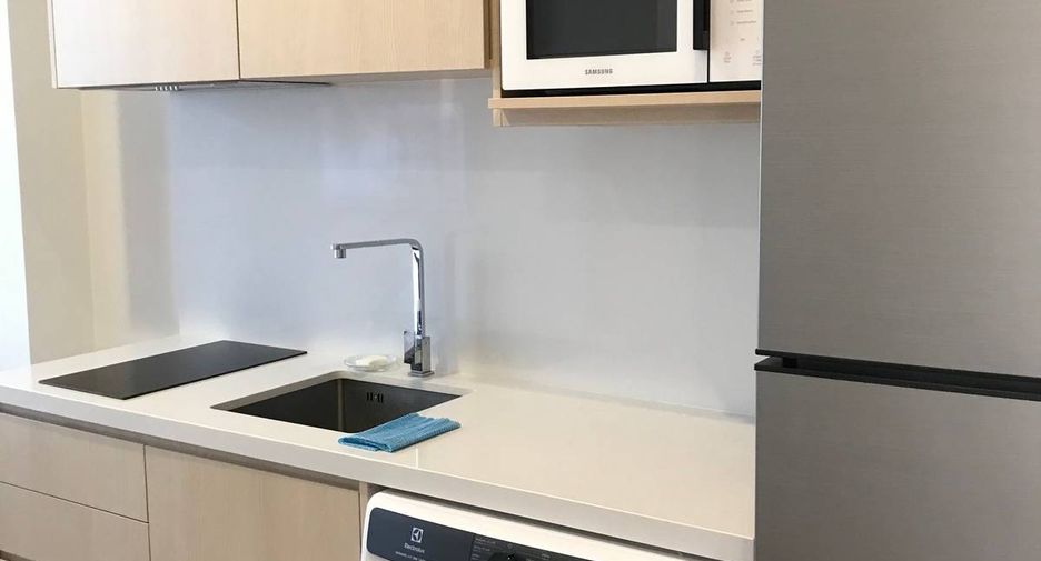 For rent 2 bedrooms condo in Watthana, Bangkok